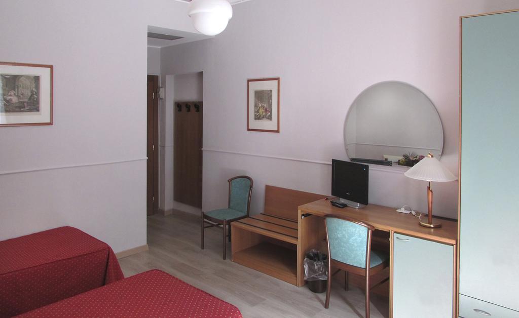 Hotel Johnny Μιλάνο Εξωτερικό φωτογραφία